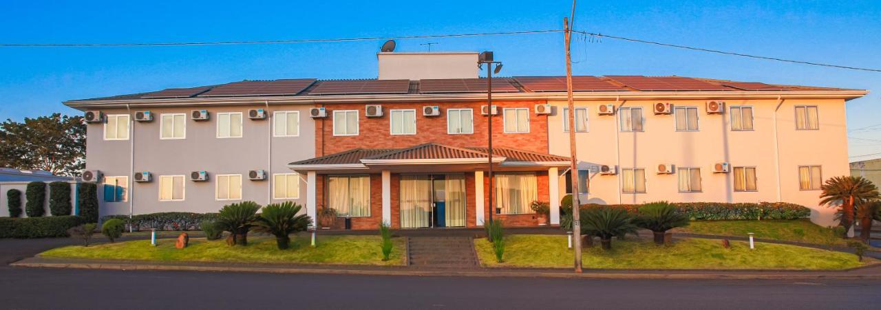 Orion Hotel Itumbiara Kültér fotó