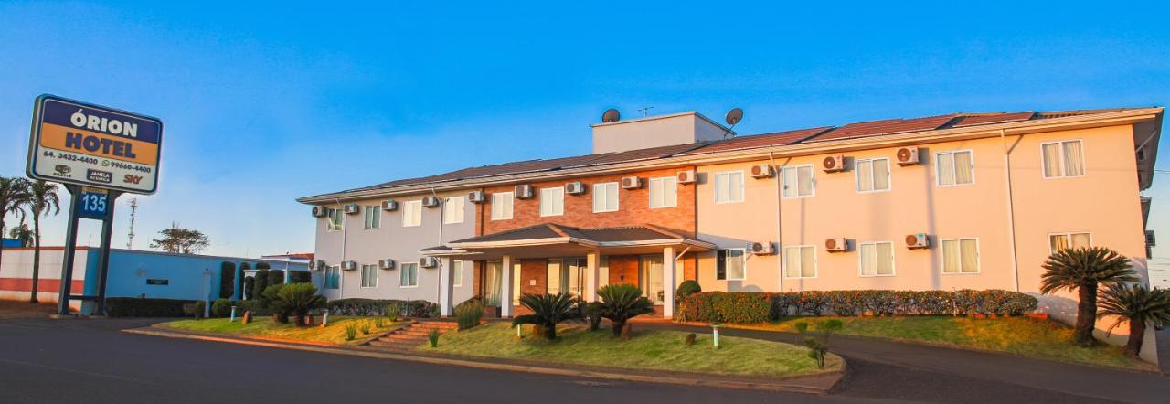 Orion Hotel Itumbiara Kültér fotó