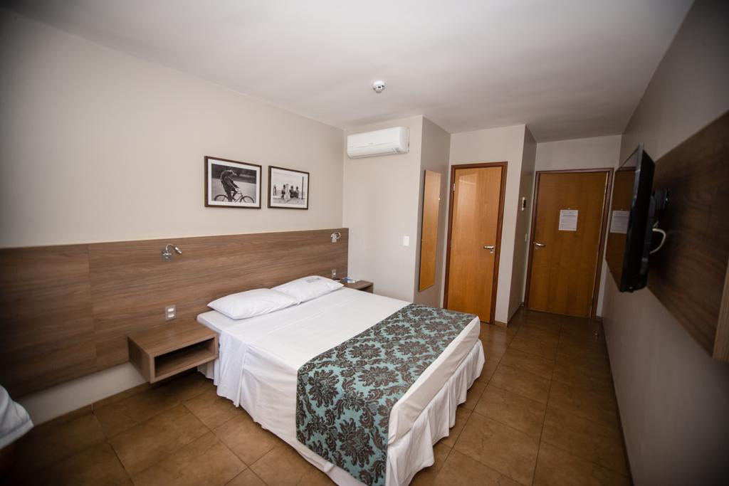 Orion Hotel Itumbiara Kültér fotó